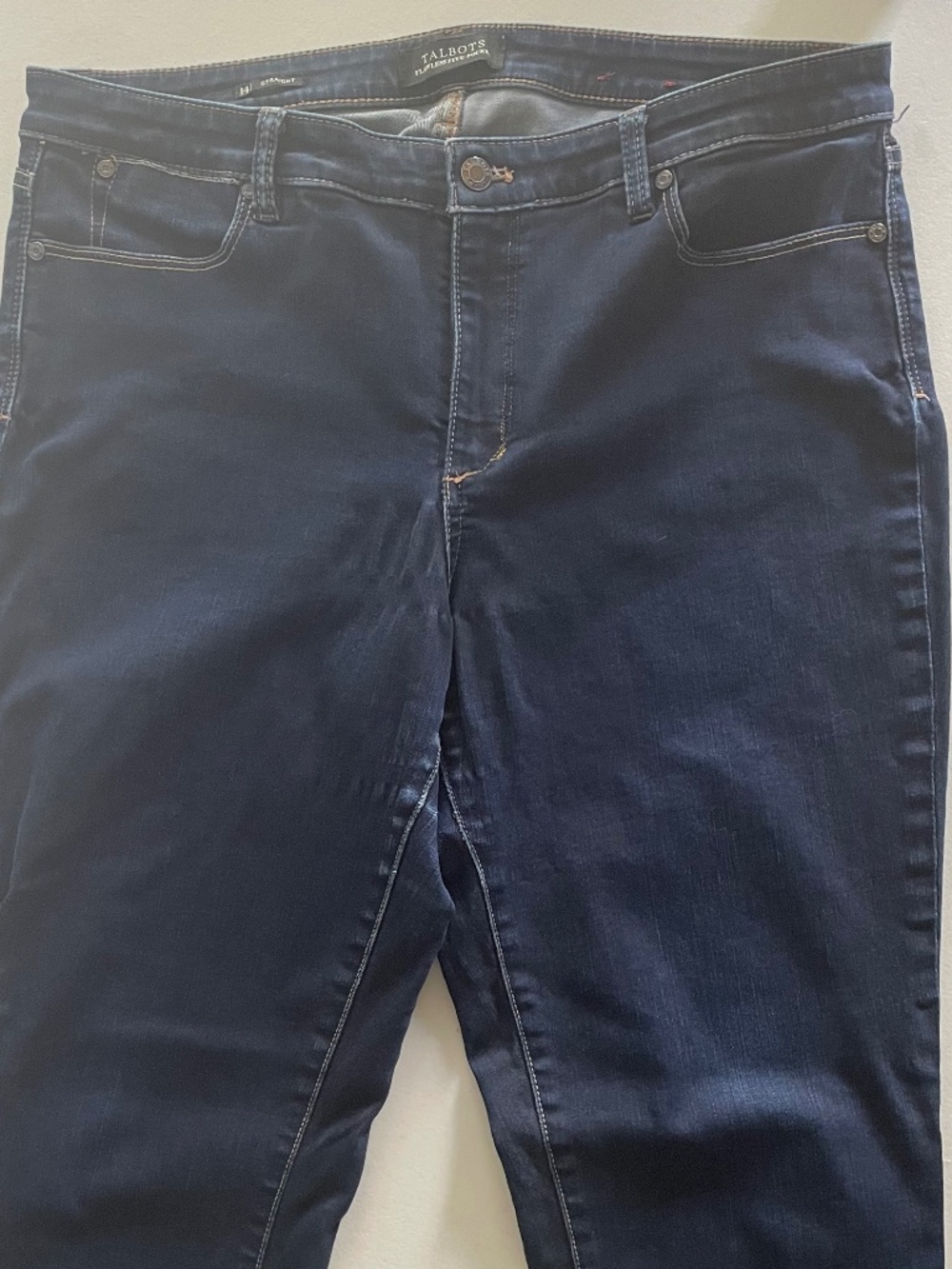 Talbots Flawless Five-Pocket Straight-leg Jeans Dark Wash Denim in Size 14 - Picture 4 of 10